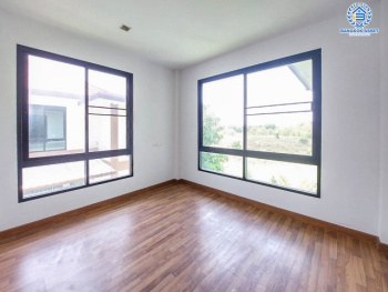 *****บ้านเดี่ยวมือสองย่านกรุงเทพฯ ม.สัมมากร นิมิตใหม่ เนื้อที่กว้าง 90 ตร.ว. ฟังก์ชัน 3 ห้องนอน 3 ห้องน้ำ ที่จอดรถ 3 คัน บ้านพร้อมอยู่ สภาพใหม่เอี่ยม ตั้งบนทำเลเดินทางสะดวก ใกล้ศูนย์การค้าแฟชั่น ไอส์แลนด์ เชื่อต่อถนนหลายสายทั้ง ถนนนิมิตใหม่ ถนนราษฎร์อุทิศ ฯลฯ จองเลย!